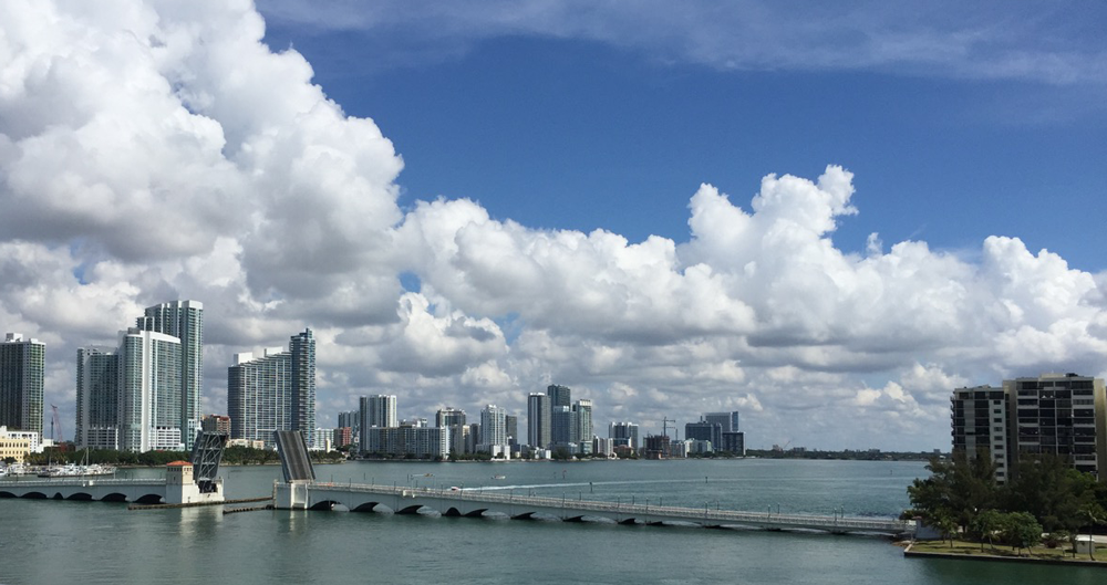 LKNA15 – Bienvenidos a Miami